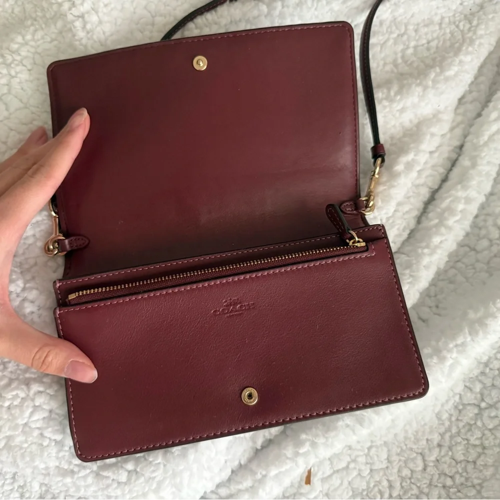 Coach Anna Foldover crossbody clutch with linear rainbow quilting - Picture 6 of 10